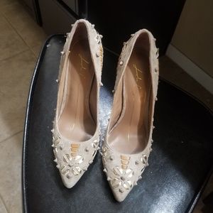 Lola Cruz suede and leather pumps